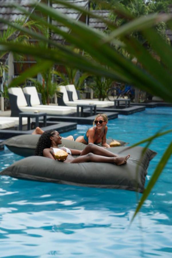 Copacabana Gili Air Hotel Mataram Exterior foto