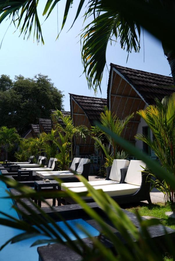 Copacabana Gili Air Hotel Mataram Exterior foto